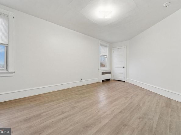 501 W Moreland Road, Willow Grove PA 19090