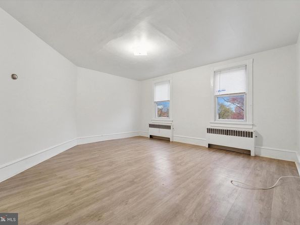 501 W Moreland Road, Willow Grove PA 19090