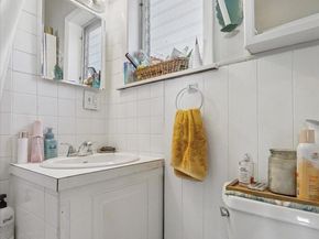 501 W Moreland Road, Willow Grove PA 19090