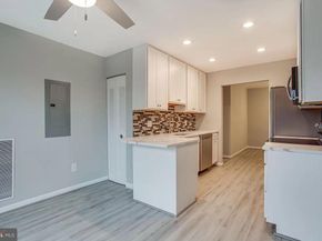 565 Florida Avenue 201, Herndon VA 20170