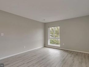 565 Florida Avenue 201, Herndon VA 20170