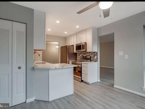 565 Florida Avenue 201, Herndon VA 20170