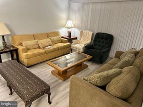 565 Florida Avenue 201, Herndon VA 20170