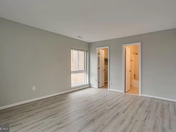 565 Florida Avenue 201, Herndon VA 20170
