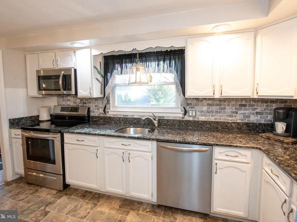 287 Essex Road, Warminster PA 18974