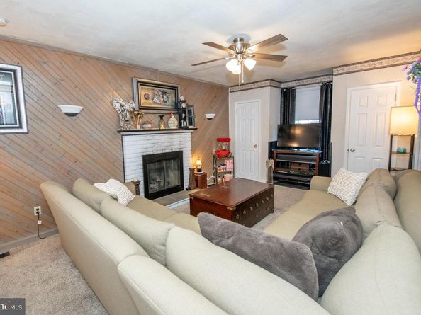 287 Essex Road, Warminster PA 18974