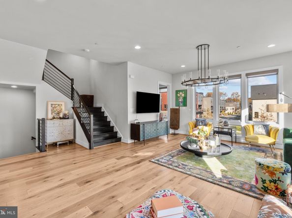 9750 Windflower Way, Bethesda MD 20817