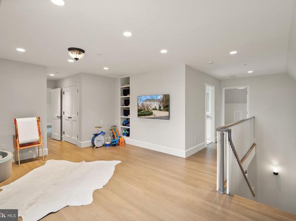 2101 Foxhall Road NW, Washington DC 20007