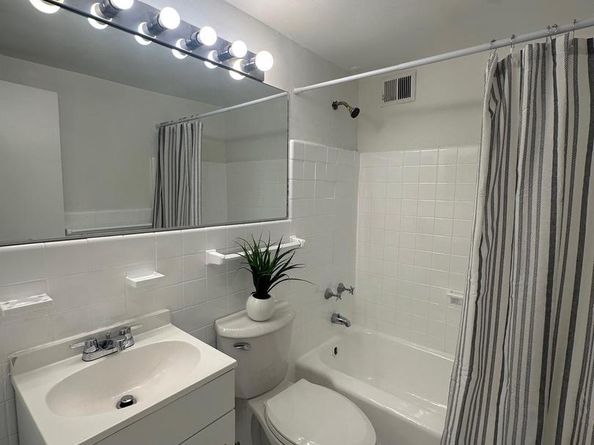 2101 Chestnut Street 805, Philadelphia PA 19103