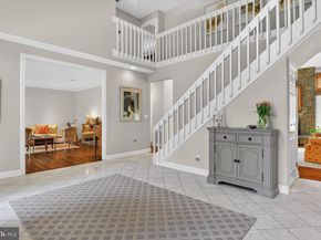 8601 Split Oak Circle, Bethesda MD 20817