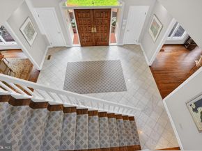8601 Split Oak Circle, Bethesda MD 20817