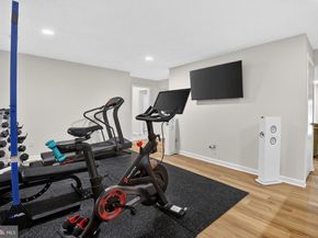 8601 Split Oak Circle, Bethesda MD 20817