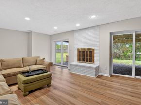 8601 Split Oak Circle, Bethesda MD 20817