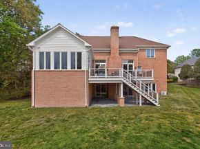 8601 Split Oak Circle, Bethesda MD 20817