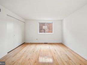 220 Bainbridge Street, Philadelphia PA 19147
