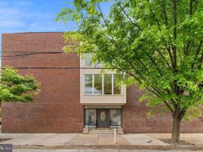 220 Bainbridge Street, Philadelphia PA 19147
