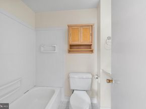 220 Bainbridge Street, Philadelphia PA 19147