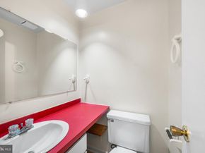 220 Bainbridge Street, Philadelphia PA 19147