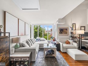 220 Bainbridge Street, Philadelphia PA 19147