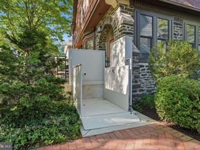 7941 Park Avenue, Elkins Park PA 19027