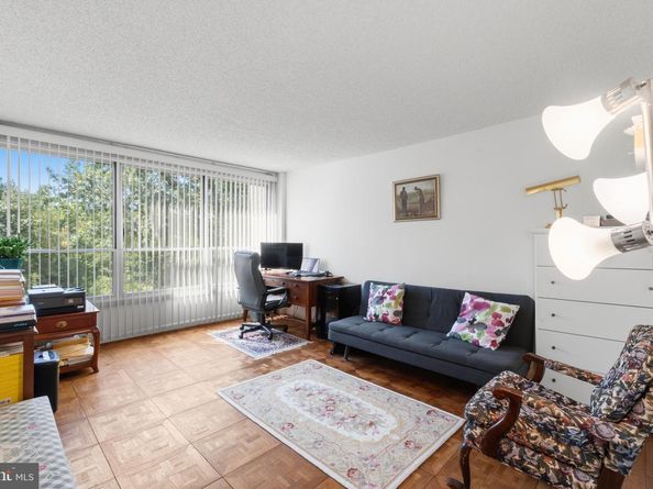 1001 City Avenue E431, Wynnewood PA 19096