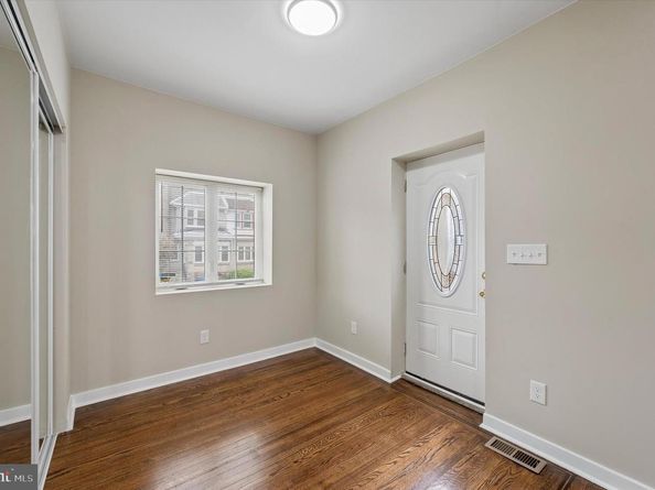6221 Gardenia Street, Philadelphia PA 19144