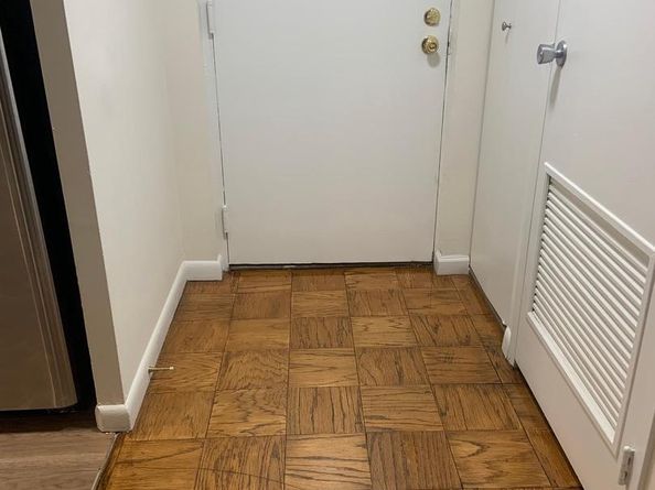 6001 Arlington Boulevard 903, Falls Church VA 22044