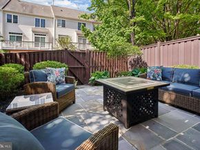 125 Carter Court SW, Vienna VA 22180