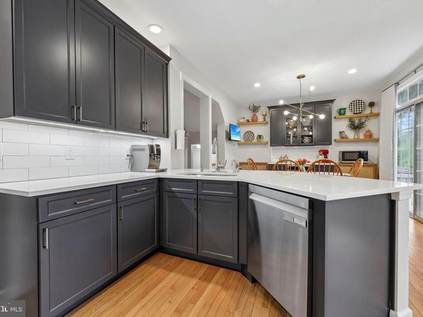 125 Carter Court SW, Vienna VA 22180