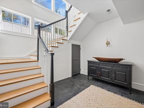 101 Hampton Lane, Blue Bell PA 19422