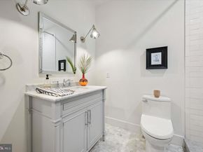 101 Hampton Lane, Blue Bell PA 19422