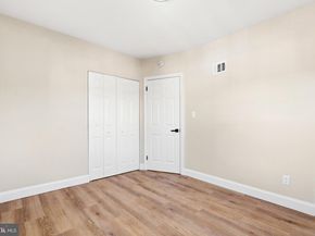 2621 S Four Mile Run Drive, Arlington VA 22206