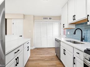 2621 S Four Mile Run Drive, Arlington VA 22206