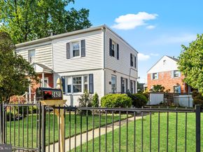 2621 S Four Mile Run Drive, Arlington VA 22206