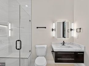 4246 15TH Street N, Arlington VA 22207