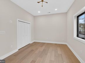 4246 15TH Street N, Arlington VA 22207