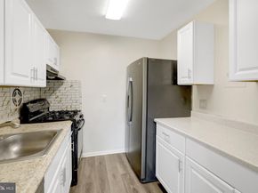 2904 Kings Chapel Road 05/16, Falls Church VA 22042