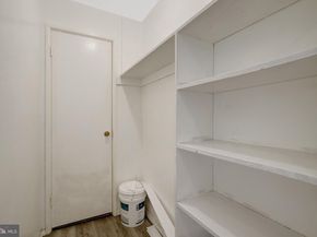 2904 Kings Chapel Road 05/16, Falls Church VA 22042