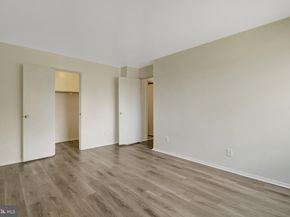2904 Kings Chapel Road 05/16, Falls Church VA 22042