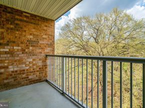 2904 Kings Chapel Road 05/16, Falls Church VA 22042