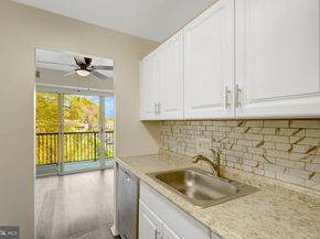 2904 Kings Chapel Road 05/16, Falls Church VA 22042