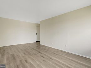 2904 Kings Chapel Road 05/16, Falls Church VA 22042