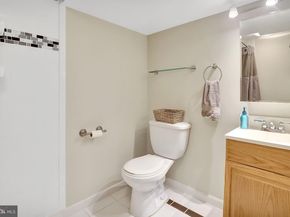 2000 N George Mason Drive, Arlington VA 22205