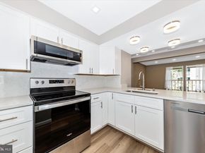 106 Charing Court, Sterling VA 20164