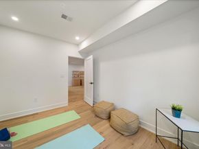 1110 Hillcrest Drive SW, Vienna VA 22180