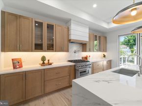 1110 Hillcrest Drive SW, Vienna VA 22180