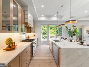 1110 Hillcrest Drive SW, Vienna VA 22180