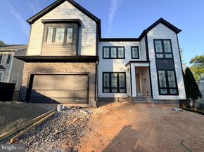 1110 Hillcrest Drive SW, Vienna VA 22180