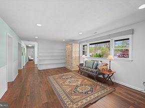 6439 Lakeview Drive, Falls Church VA 22041