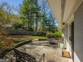 6439 Lakeview Drive, Falls Church VA 22041